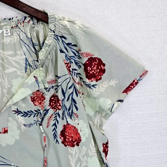 Candace Cameron Women’s Blouse Cap Flutter Sleeve Tie Front Floral Sage Medium - Picture 3 of 6